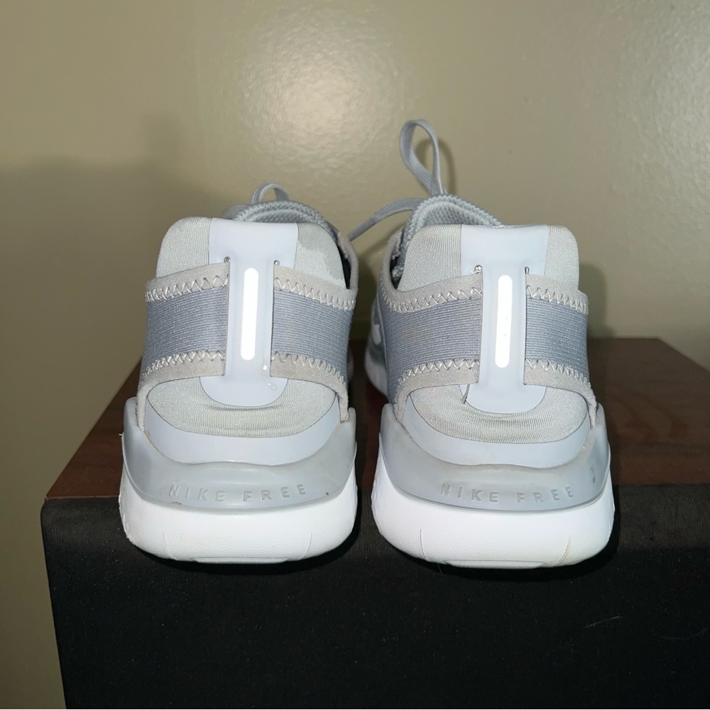 Nike Free Rn - Picture 2 of 4